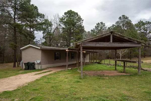 726 County Road 1015, Woodville, TX 75979