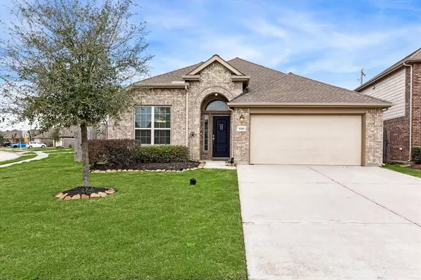 3060 Camelia View LN, Dickinson, TX 77539