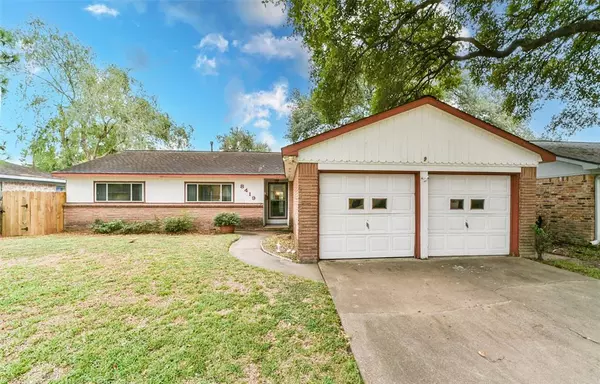 8419 Rowan LN, Houston, TX 77036