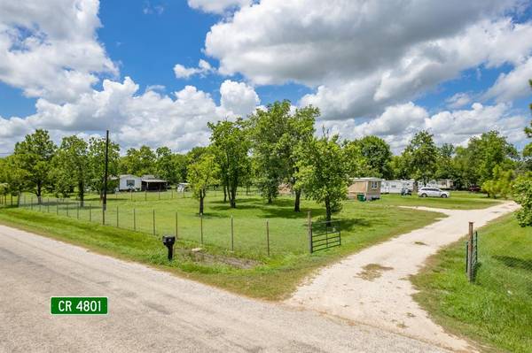 182 County Road 4801, Dayton, TX 77535