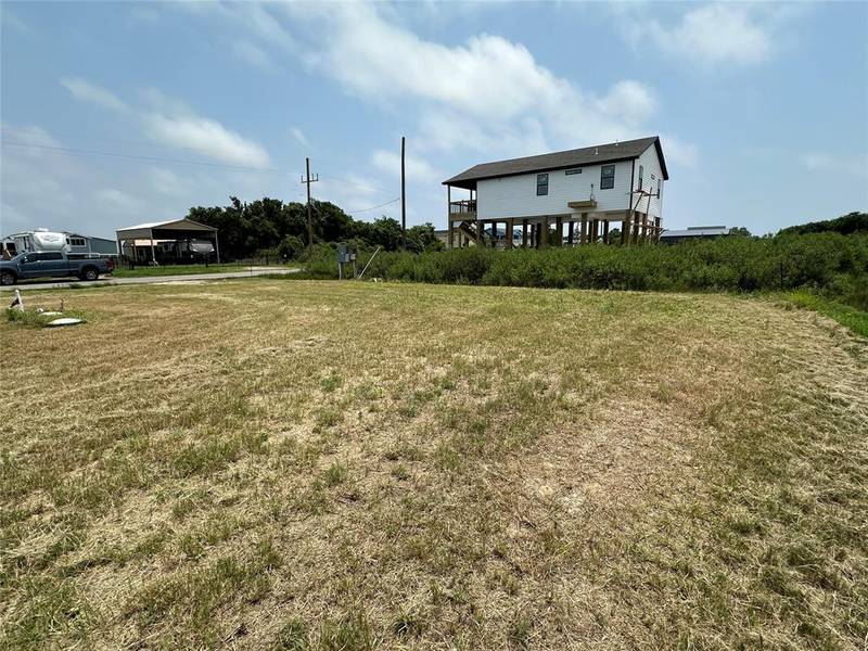 1215 W Canal, Crystal Beach, TX 77650