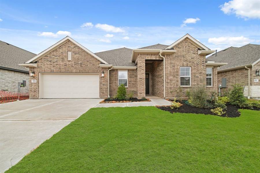 906 Hooks TRL, League City, TX 77573