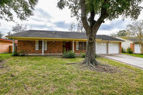 10414 Winding Trail RD, La Porte, TX 77571