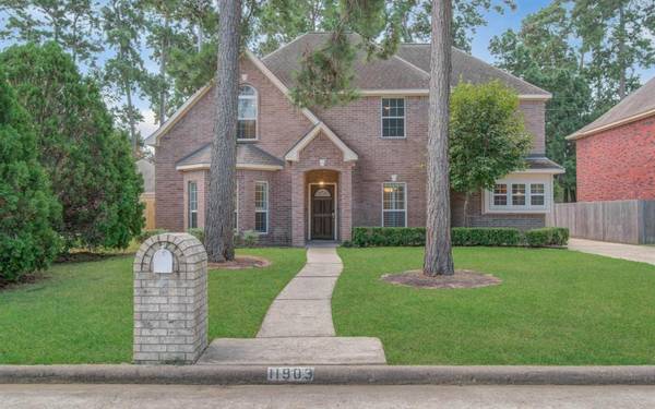 11903 Gatesden DR, Tomball, TX 77377