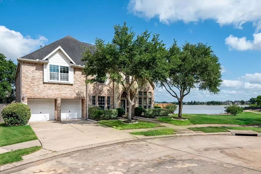 13406 Lakemeade CT, Sugar Land, TX 77498