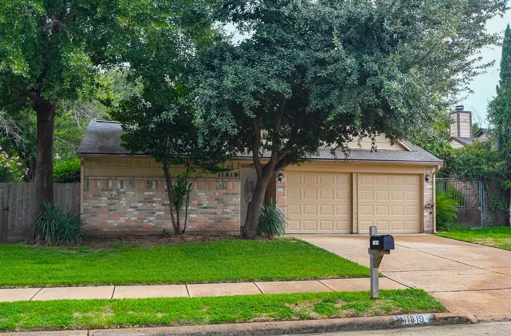 Houston, TX 77043,11819 Wood Hollow LN