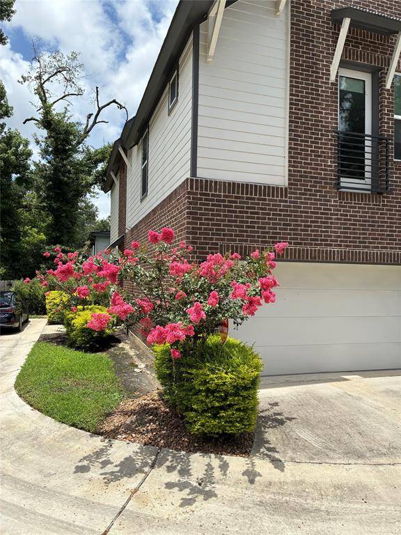 4435 Whitney Oak LN, Houston, TX 77018