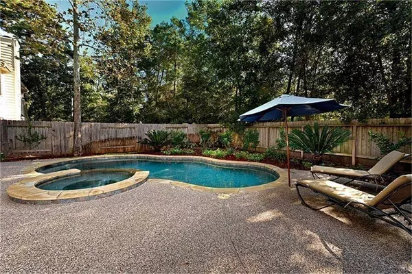 The Woodlands, TX 77381,26 E Stony Bridge CT