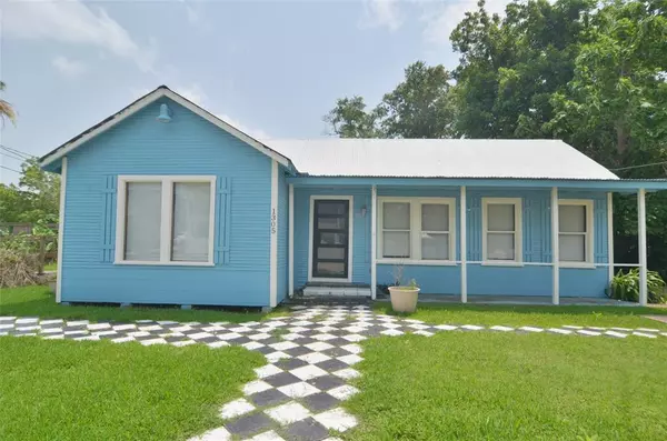 1305 Main ST, Seabrook, TX 77586