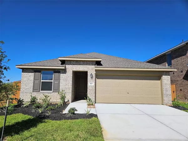 803 Whispering Winds DR, Beasley, TX 77417