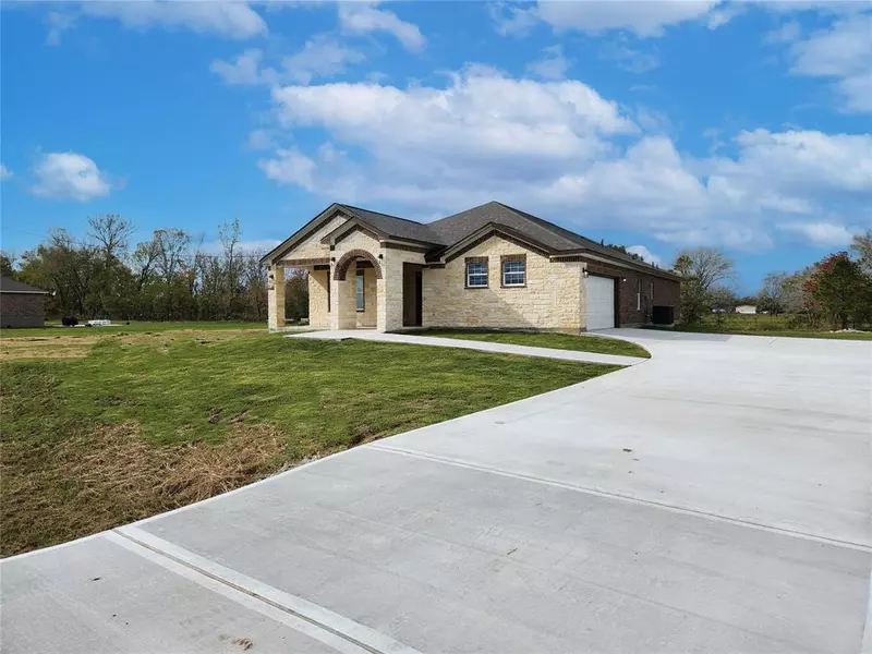 345 County Rd 6242, Dayton, TX 77535