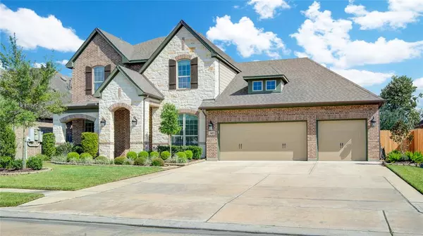 1417 Summer Field LN, Friendswood, TX 77546