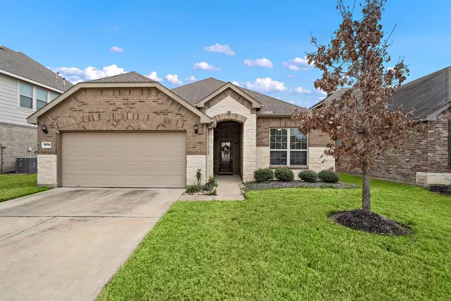 15714 Giant Pine LN, Cypress, TX 77429