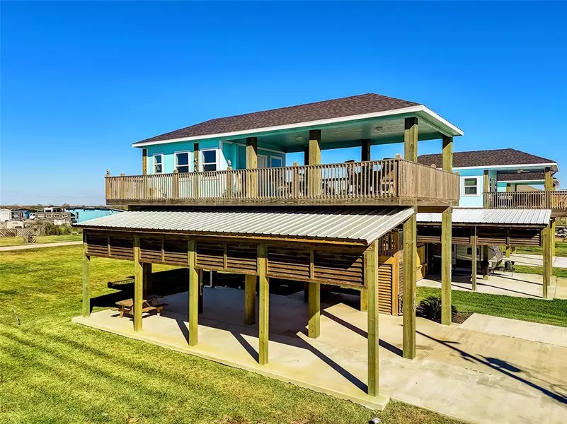 109 Ocean Tide DR, Crystal Beach, TX 77650