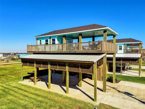 109 Ocean Tide DR, Crystal Beach, TX 77650