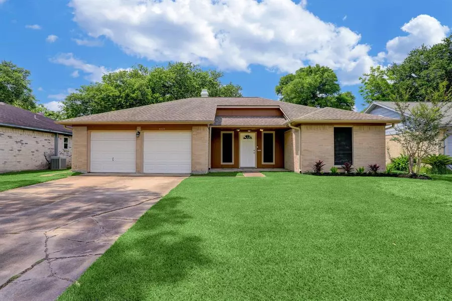 4226 Townes Forest RD, Friendswood, TX 77546