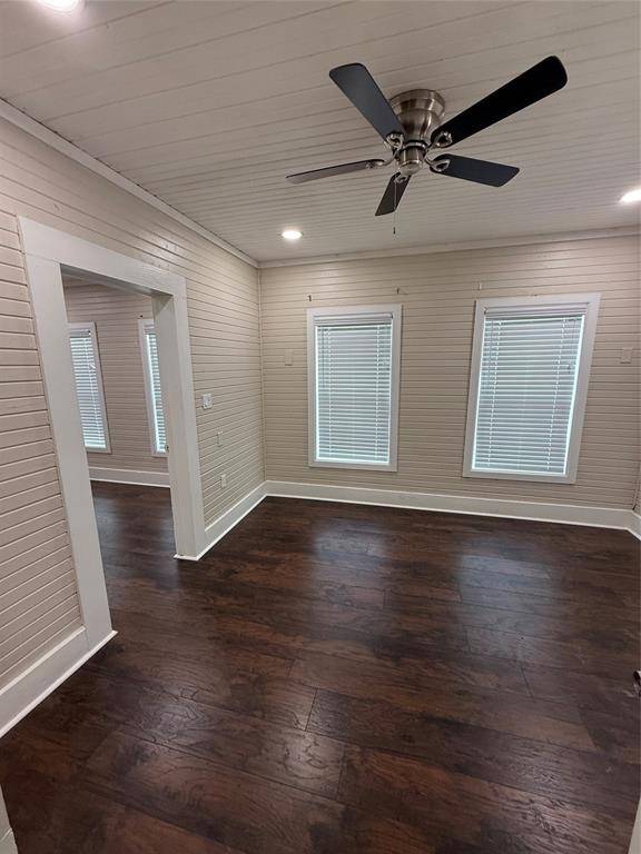 Cleveland, TX 77327,108 W Dallas ST