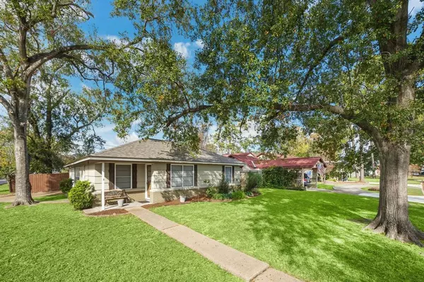 2122 Althea Drive, Houston, TX 77018