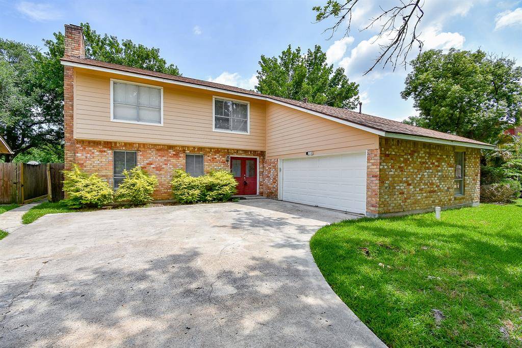 2110 Hilton Head DR, Missouri City, TX 77459