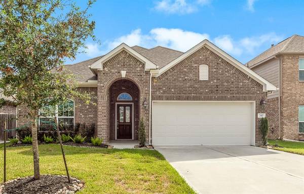 243 Dale Ridge LN, Dickinson, TX 77539