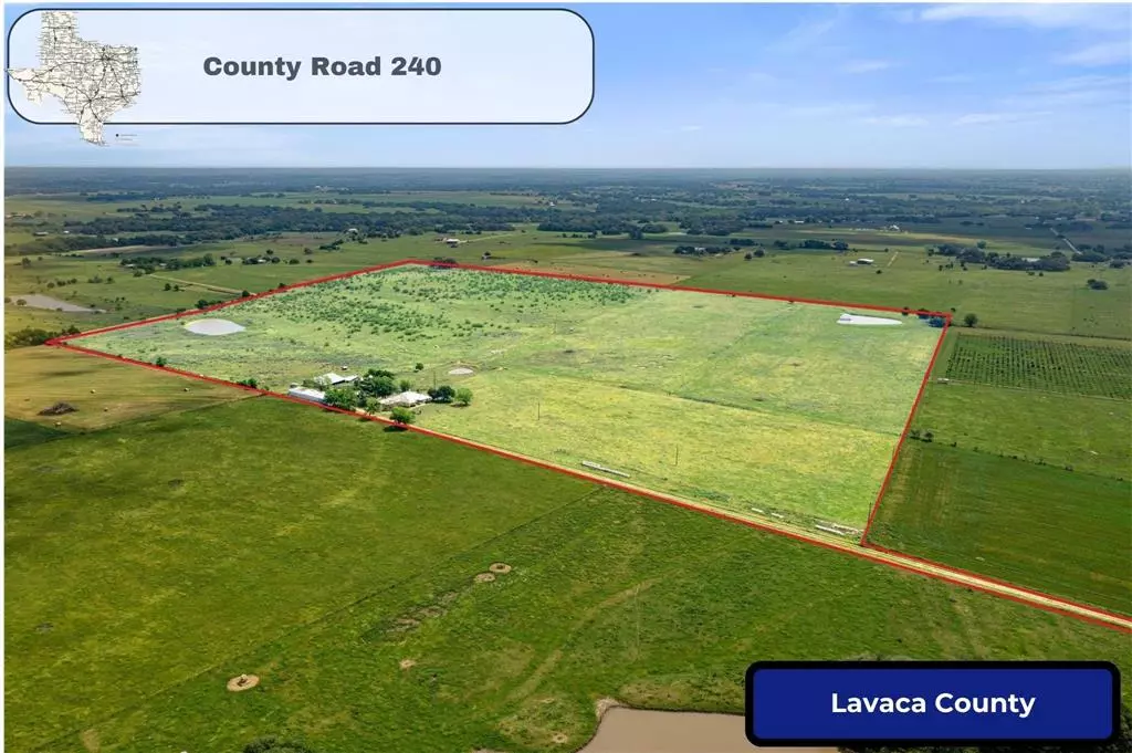 Hallettsville, TX 77964,4489 County Road 240