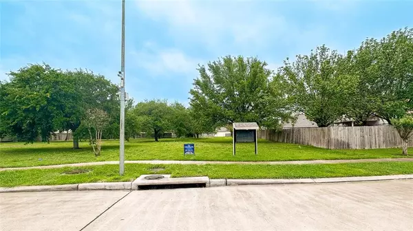 14814 Twin Maple, Houston, TX 77082