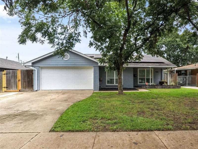 5006 Saxon DR, Houston, TX 77092