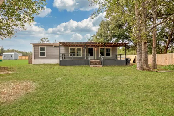 433 County Road 2268, Cleveland, TX 77327