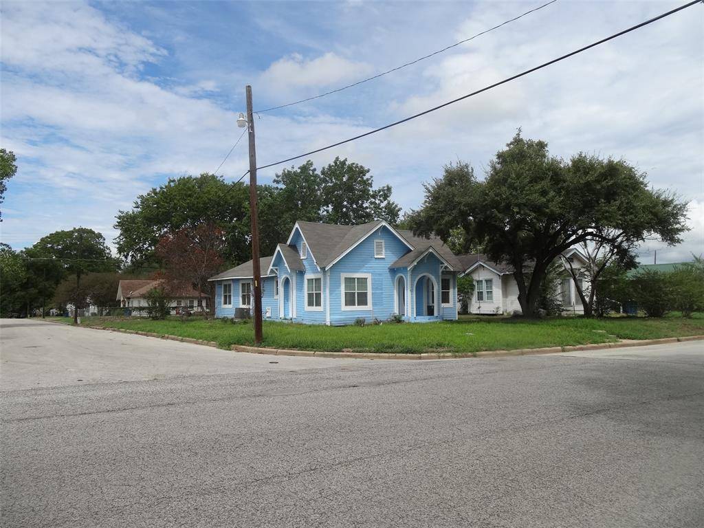 Hempstead, TX 77445,1045 9th ST