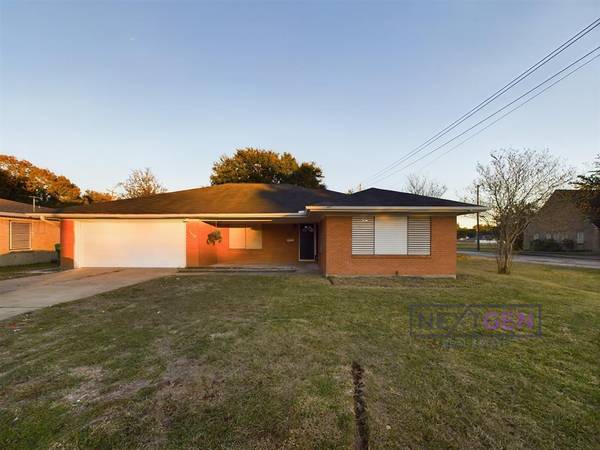 1515 Lake RD, La Marque, TX 77568