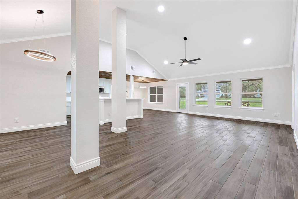 Willis, TX 77318,14090 Waterview DR