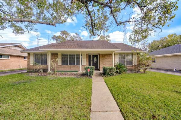 9611 Greenwillow ST, Houston, TX 77096