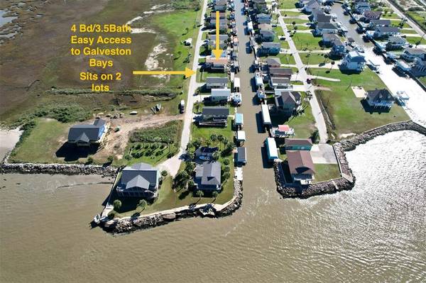 1331 Bay ST, Crystal Beach, TX 77650