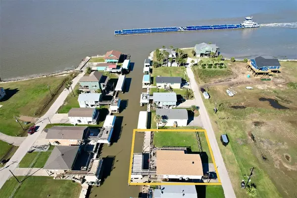 Crystal Beach, TX 77650,1331 Bay ST