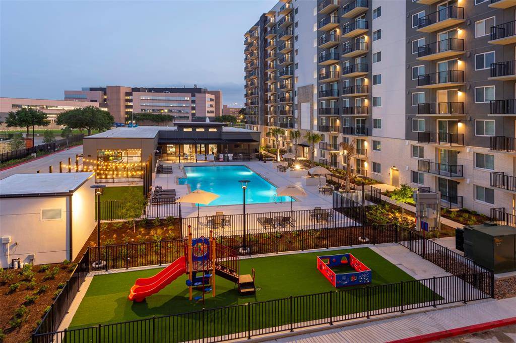 Houston, TX 77084,18036 Park ROW #21208