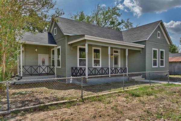 413 S Harris ST, Giddings, TX 78942