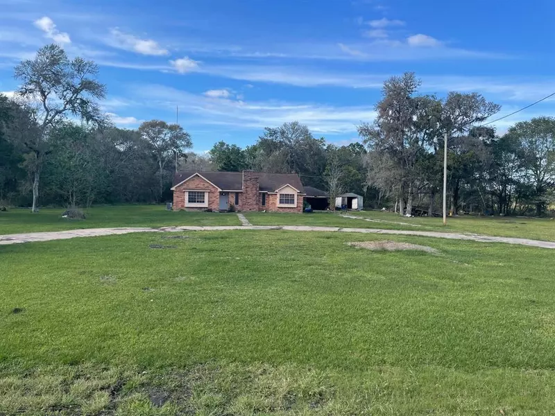 6664 County Road 3, Sweeny, TX 77480