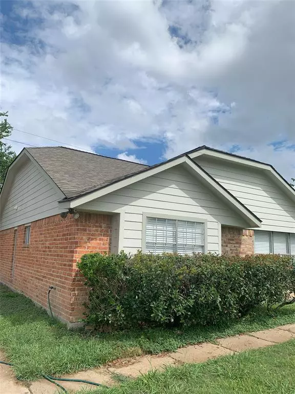 3722 Quiet Place DR,  Houston,  TX 77082