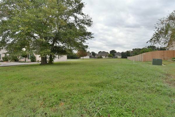 2419 Ryan ST, Brenham, TX 77833