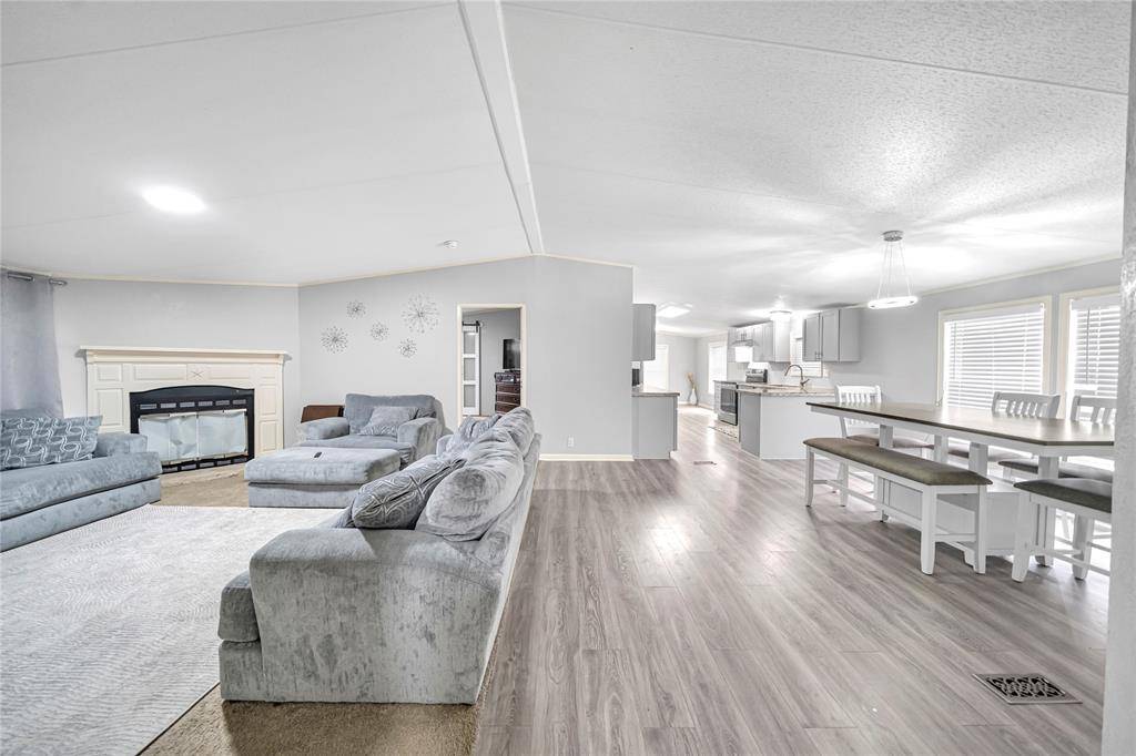 New Caney, TX 77357,27318 Coach Light LN