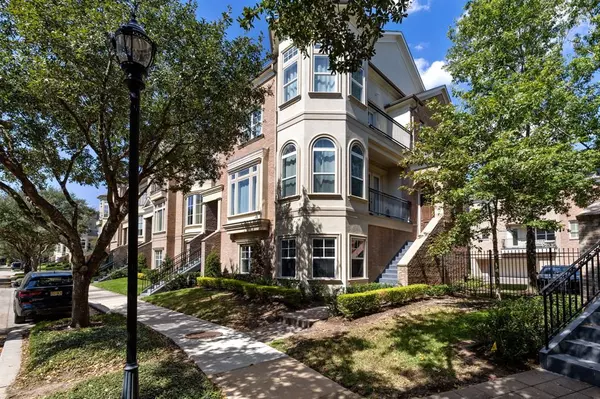 22 History ROW, The Woodlands, TX 77380