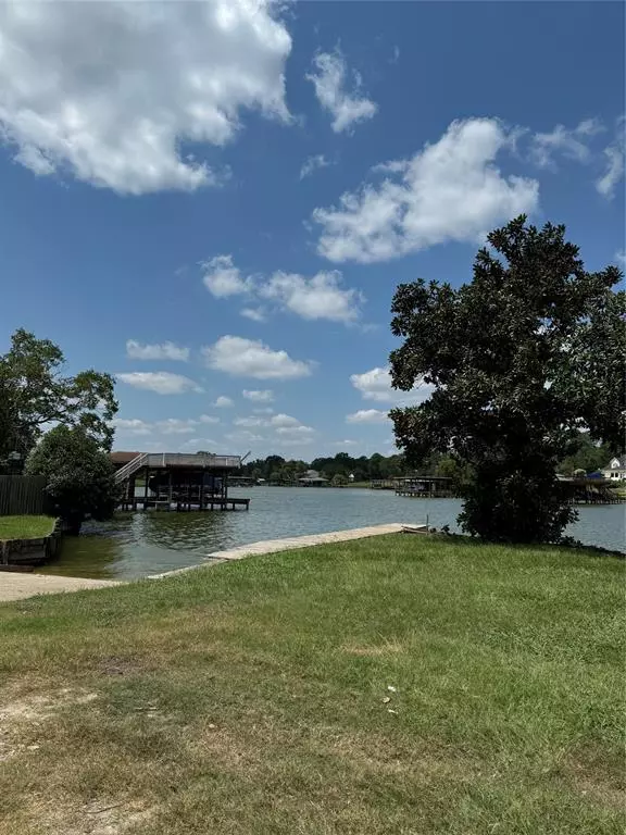 Livingston, TX 77351,180 Harbor View DR