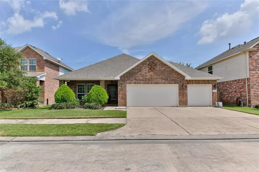 2013 Troon DR, La Porte, TX 77571