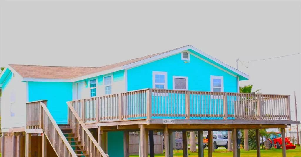 1061 N Sage RD, Crystal Beach, TX 77650