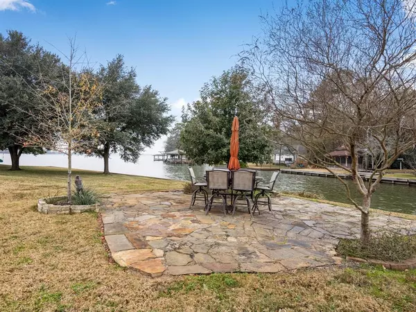 Willis, TX 77318,15169 Paradise Point DR