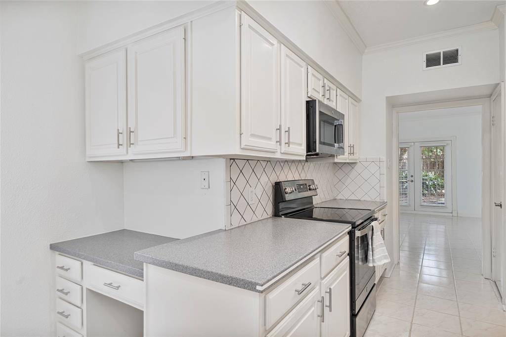 Houston, TX 77063,9400 Doliver DR #78