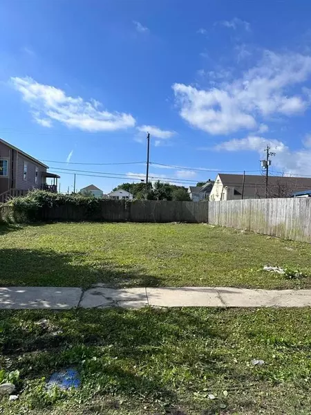 3009 Avenue M 1/2, Galveston, TX 77550