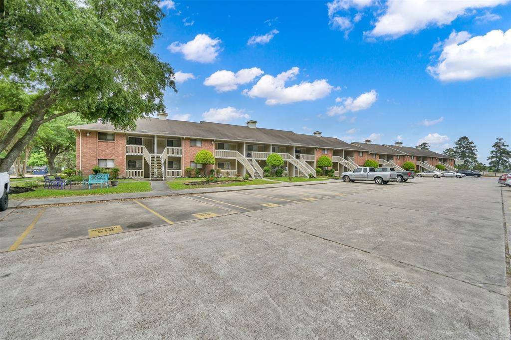 Montgomery, TX 77356,14949 Hwy 105 W #112