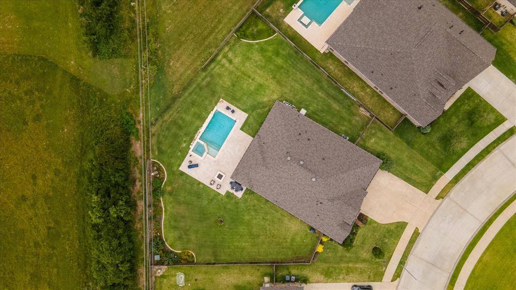 15310 Spring Lake AVE, Mont Belvieu, TX 77523