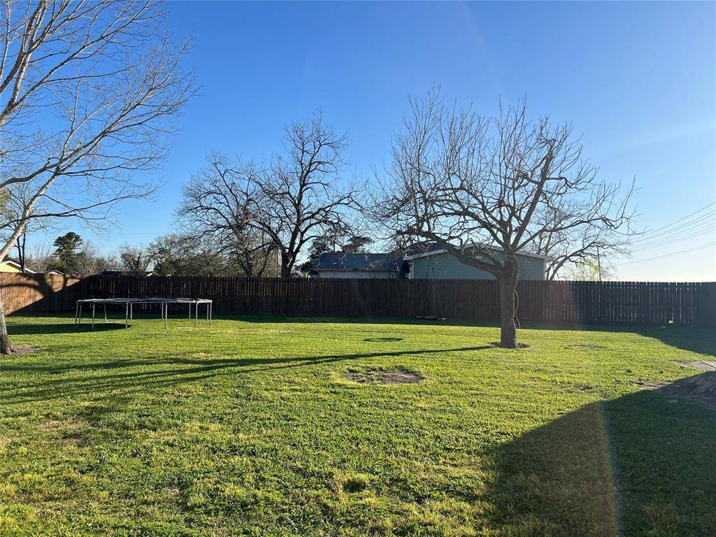 Van Vleck, TX 77482,419 5th ST N